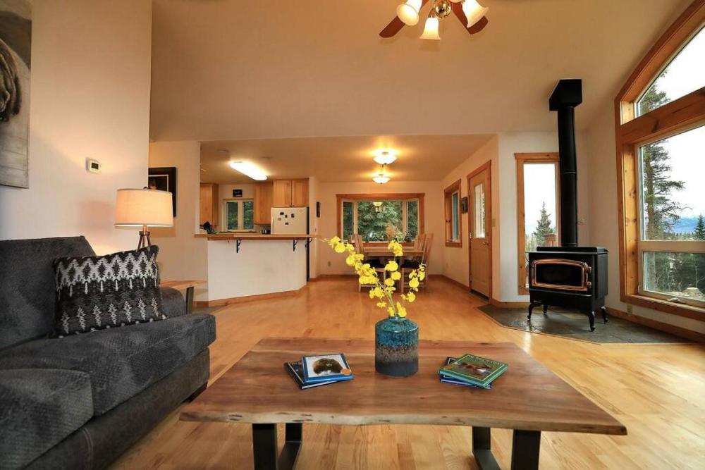3 Bedroom Home with Amazing Views 11 mi from Denali